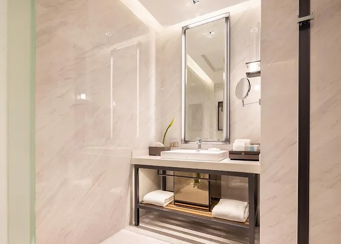 Eastin Grand Phayathai Hotel