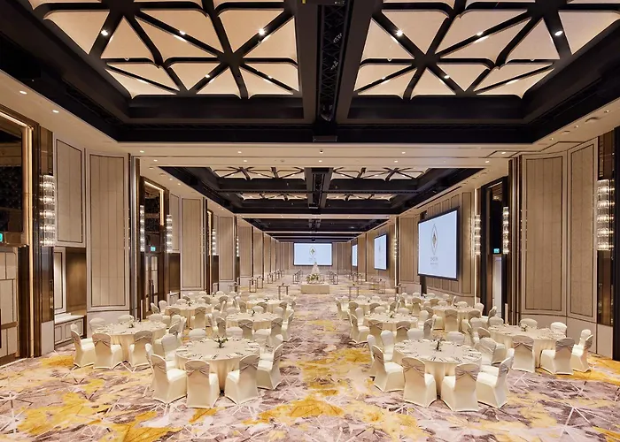 Eastin Grand Phayathai