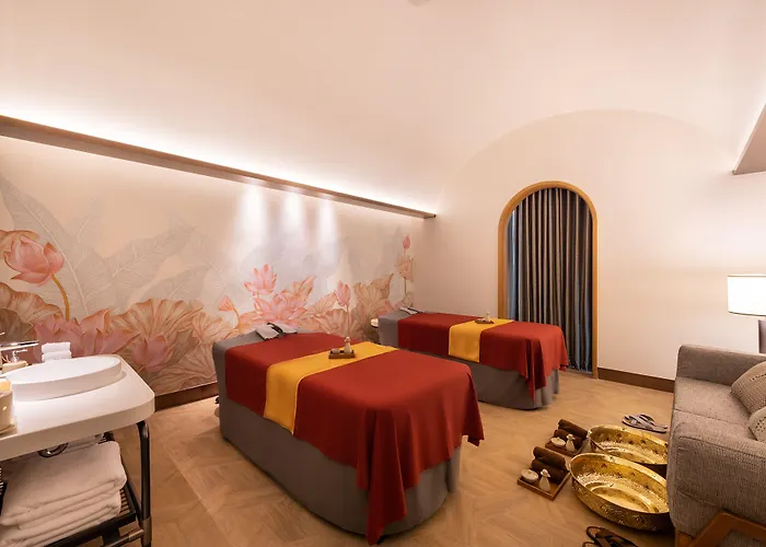 Eastin Grand Phayathai Hotel 5*